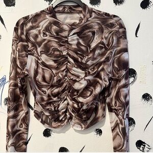 MARBLE DETAILING SHEER LONG SLEEVE TOP.